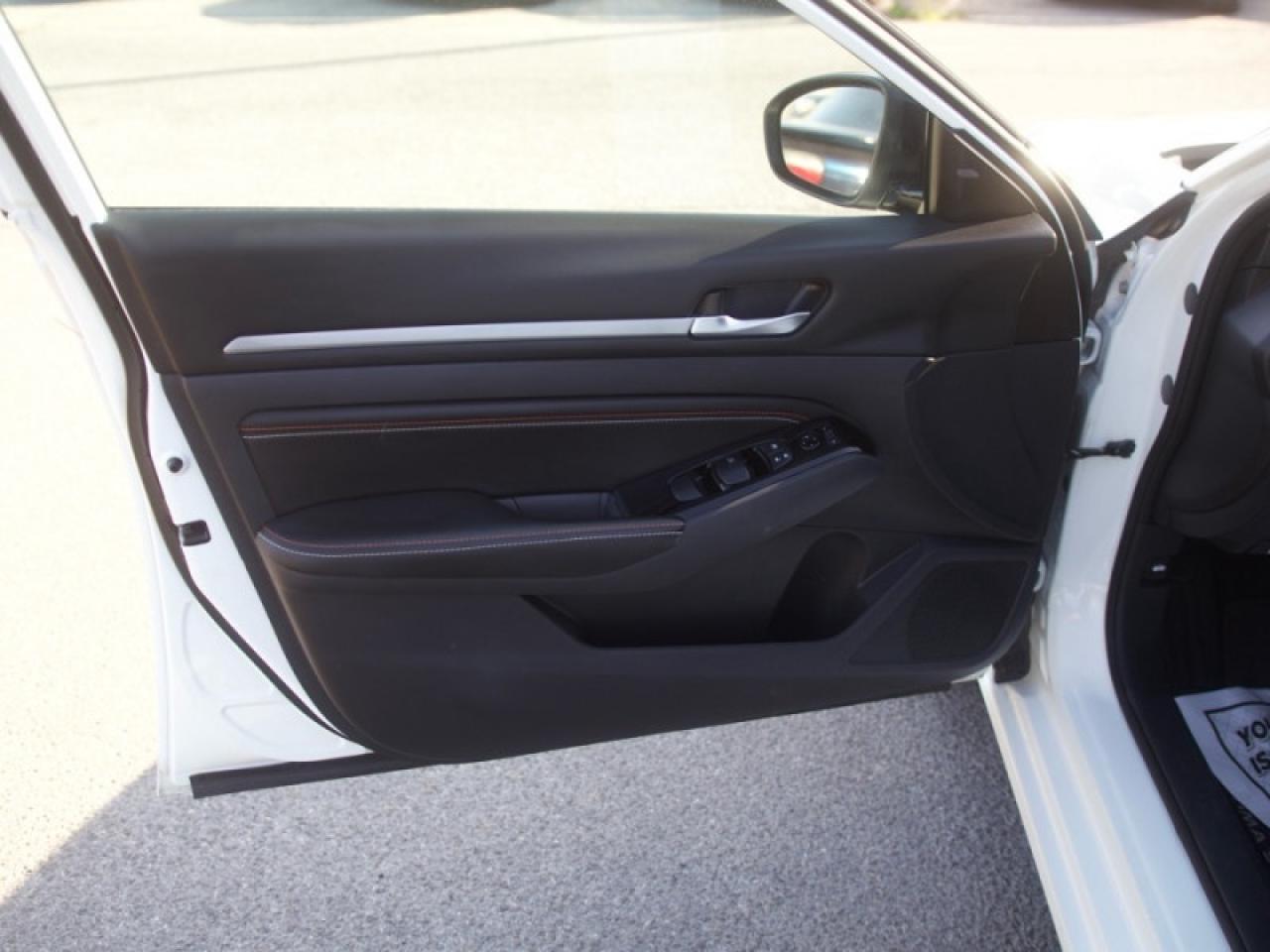 2023 Nissan Altima SR  **AWD - HTD SW - ADAP CC** Photo