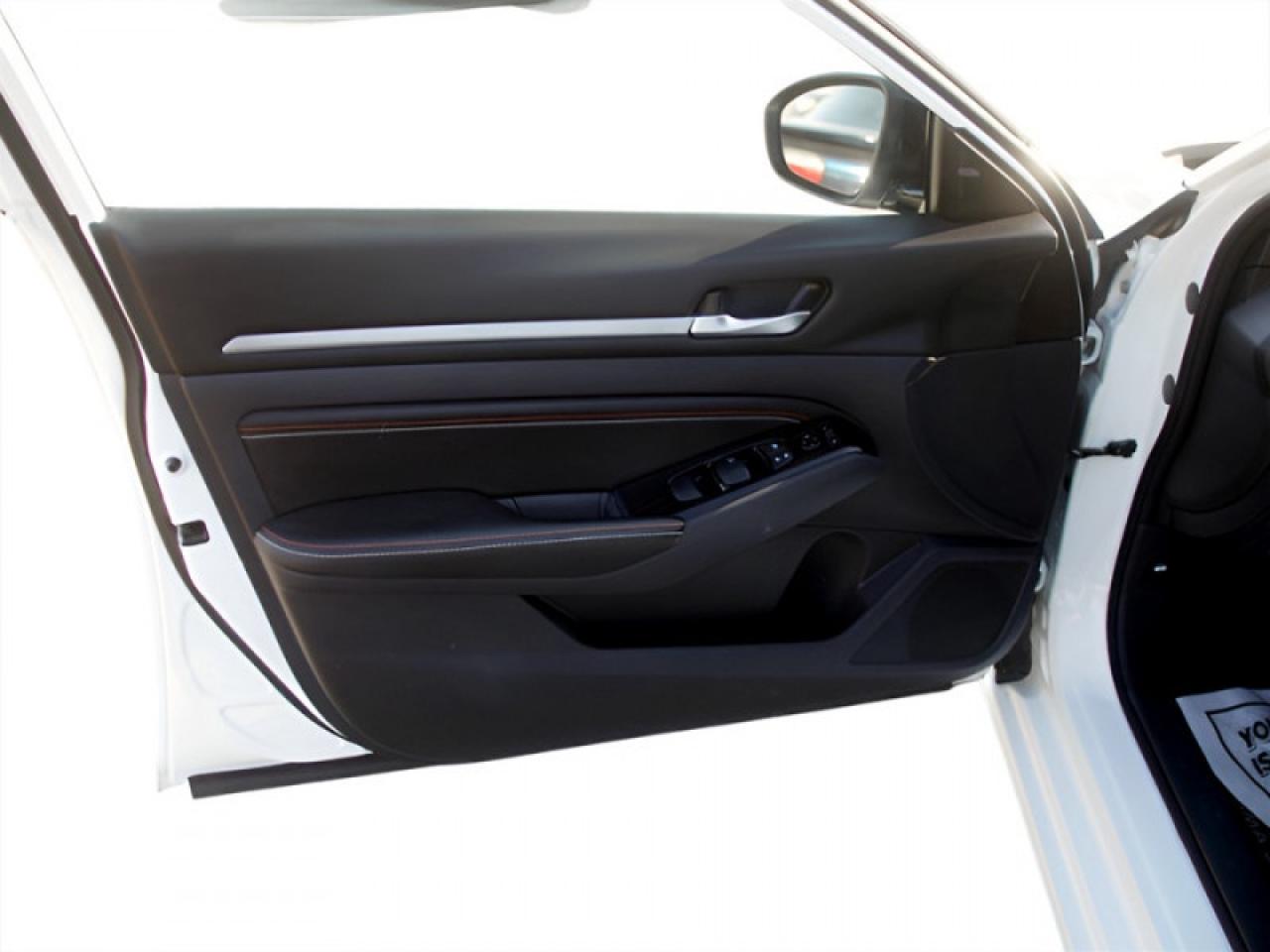 2023 Nissan Altima SR  **AWD - HTD SW - ADAP CC** Photo