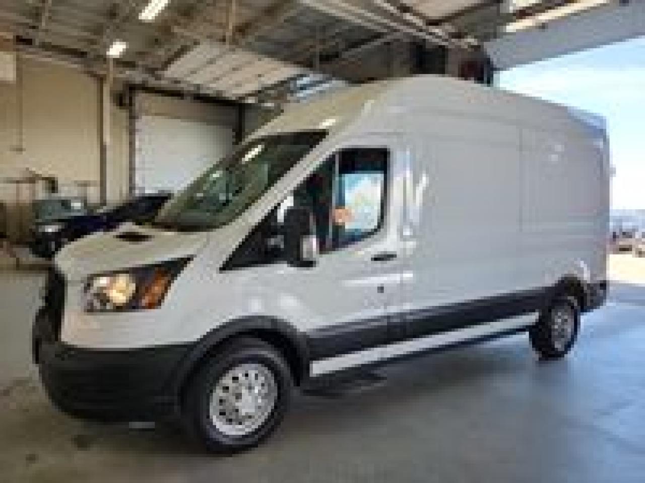 2023 Ford Transit Cargo Van BASE Photo0