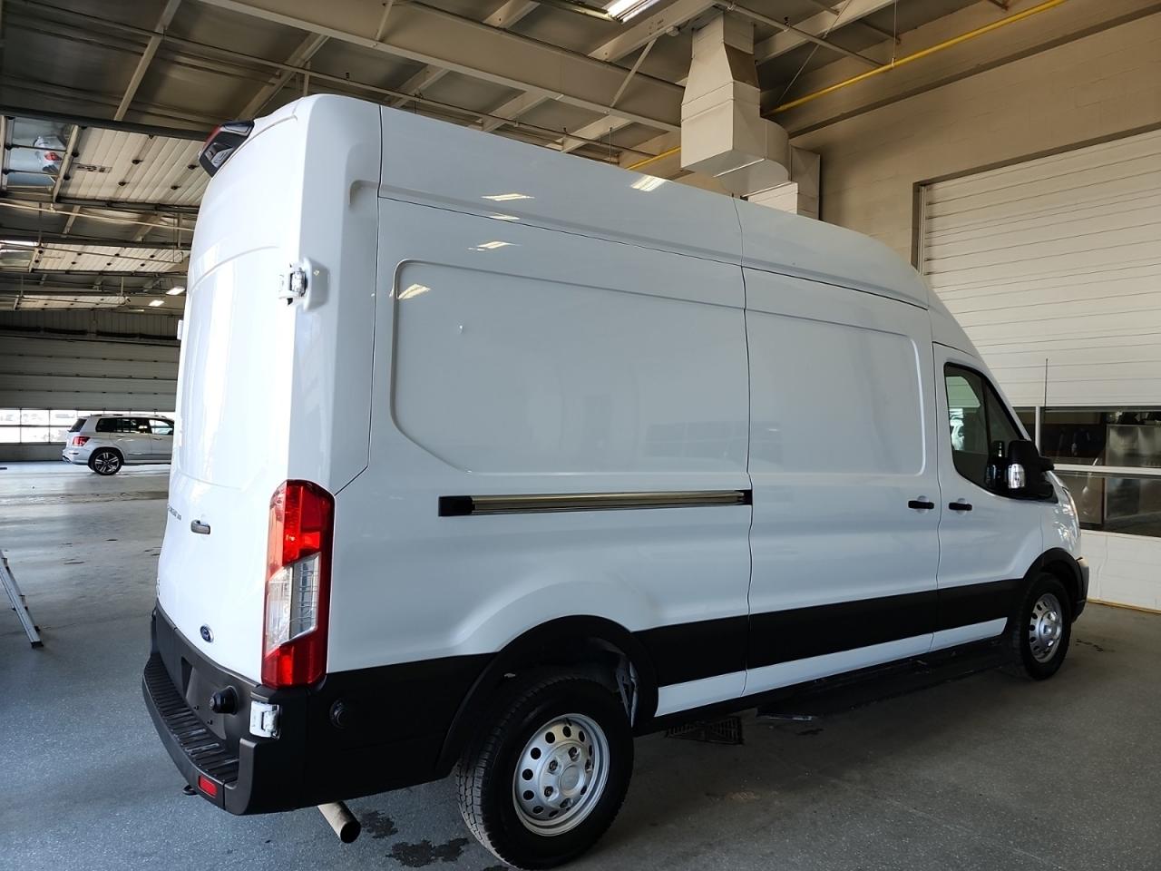 2023 Ford Transit Cargo Van BASE Photo5