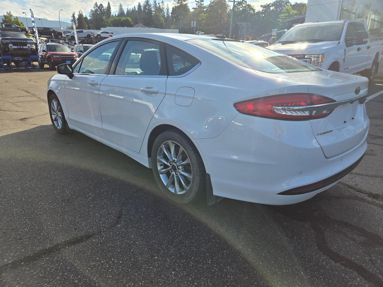 2017 Ford Fusion SE Photo5