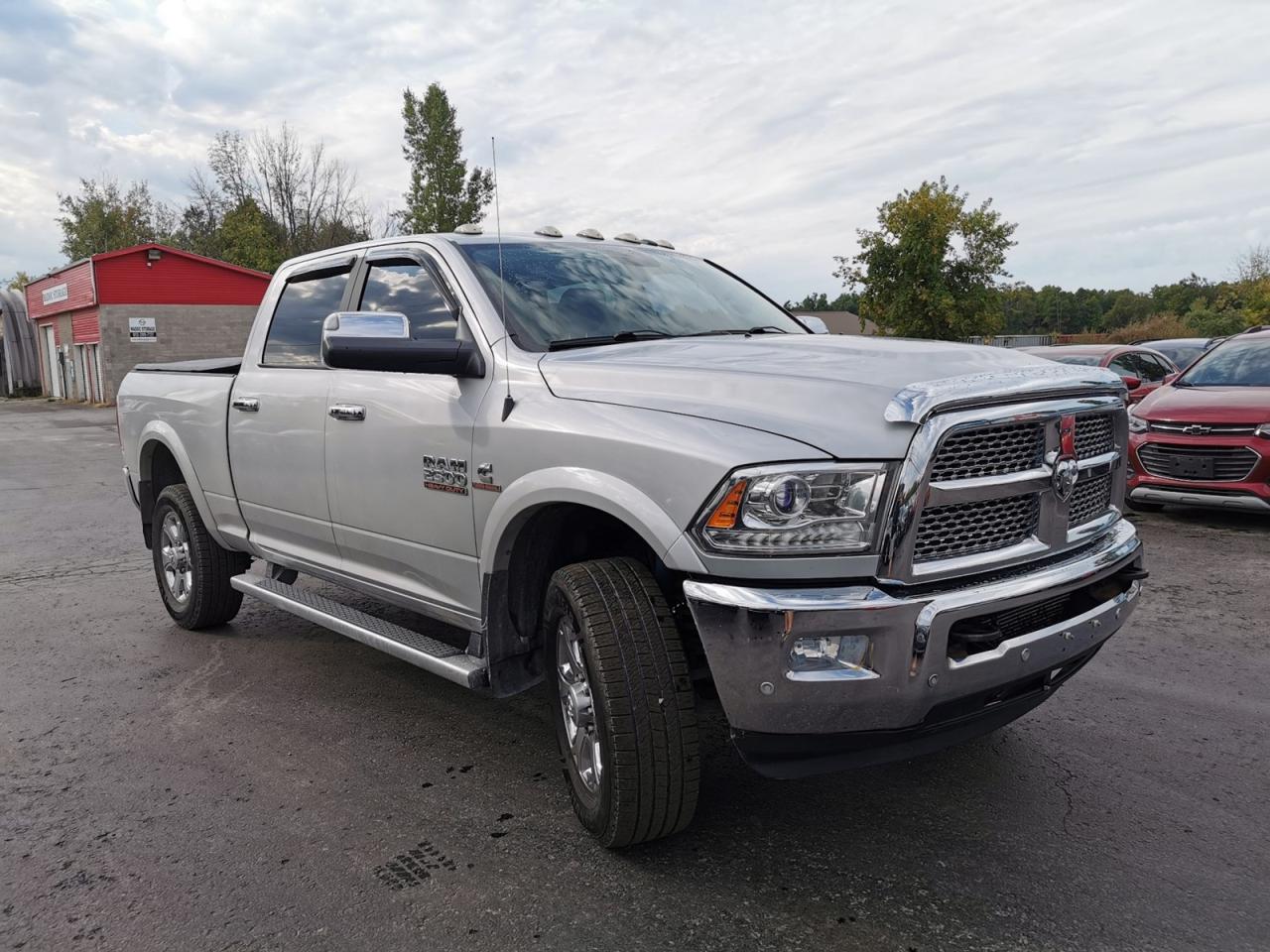 2017 RAM 2500 Laramie  SWB - Photo #5
