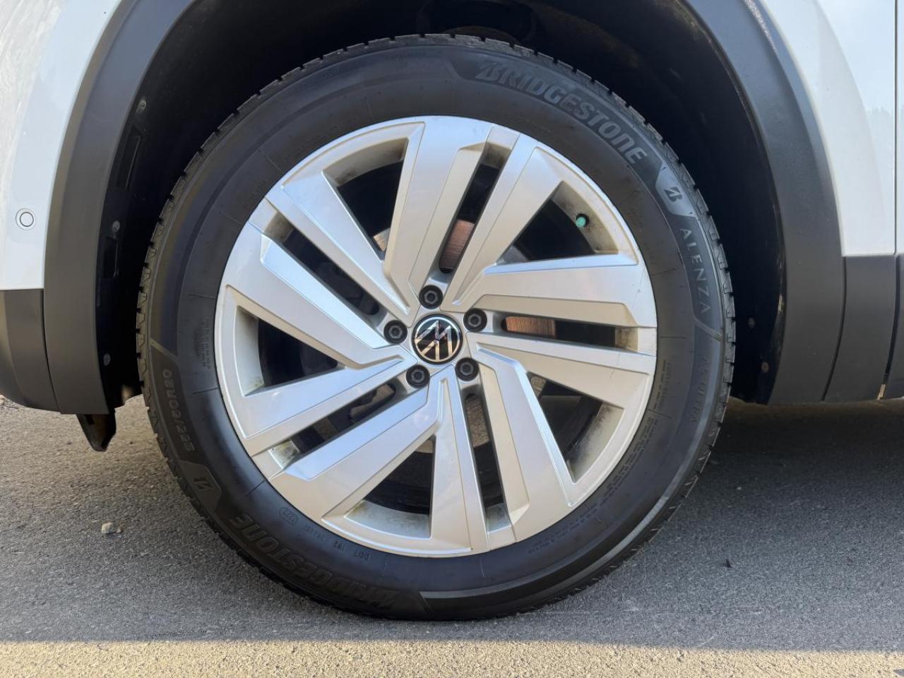 2020 Volkswagen Atlas Cross Sport Execline 3.6 FSI 4MOTION Photo