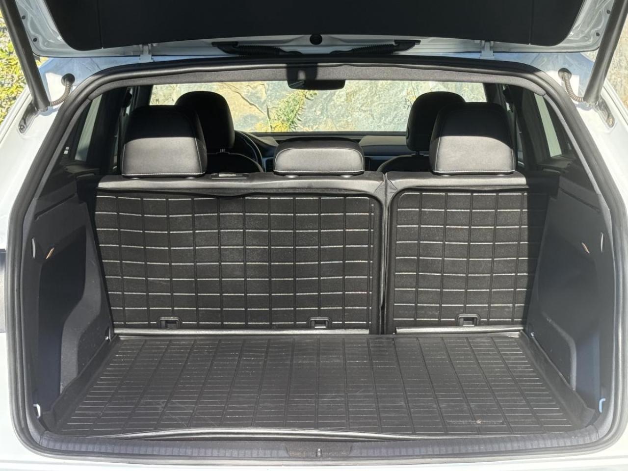 2020 Volkswagen Atlas Cross Sport Execline 3.6 FSI 4MOTION Photo