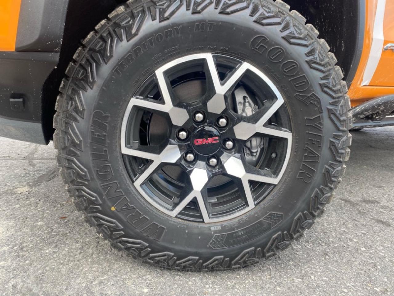 2026 GMC Canyon AT4X  - Leather Seats Photo