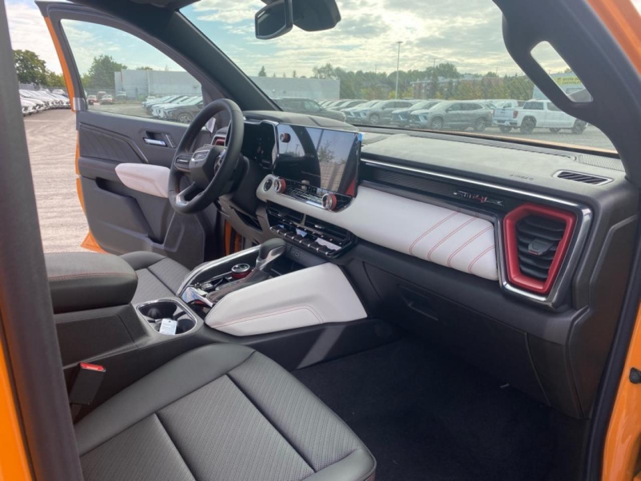 2026 GMC Canyon AT4X  - Leather Seats Photo