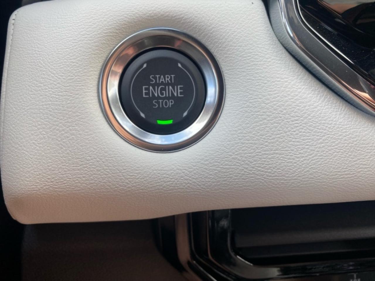 2026 GMC Canyon AT4X  - Leather Seats Photo