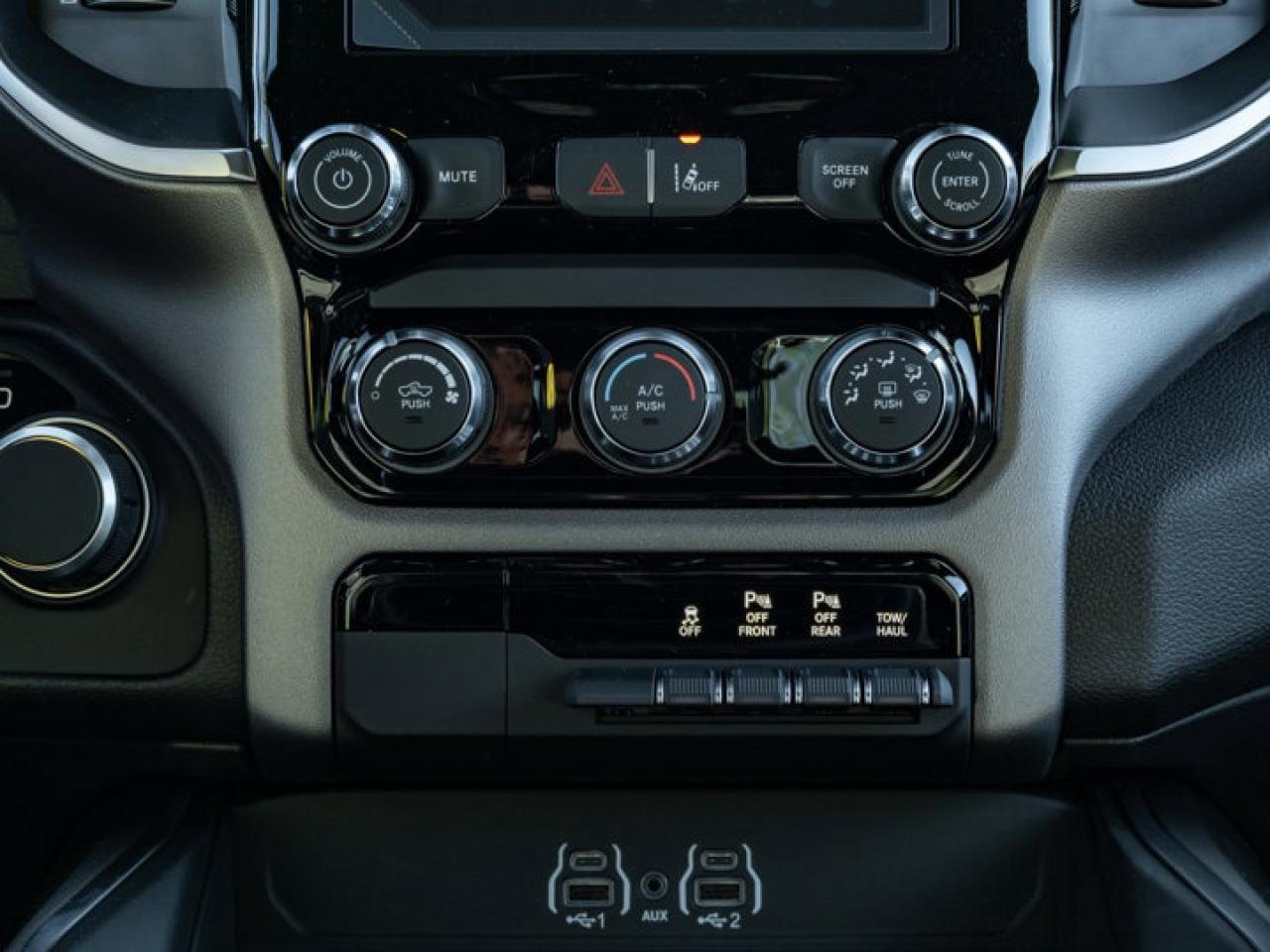 2025 RAM 1500 TRADESMAN Photo