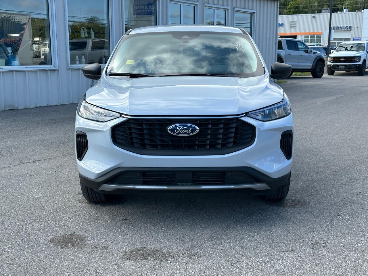 2025 Ford Escape Active AWD Photo2