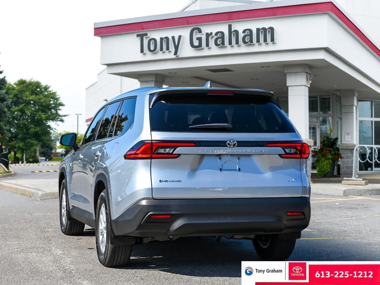 2025 Toyota Grand Highlander Hybrid XLE Photo2