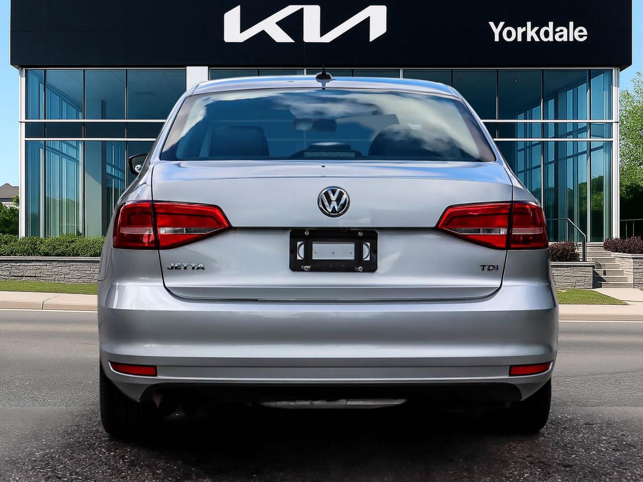 2015 Volkswagen Jetta 2.0 TDI Highline Photo3