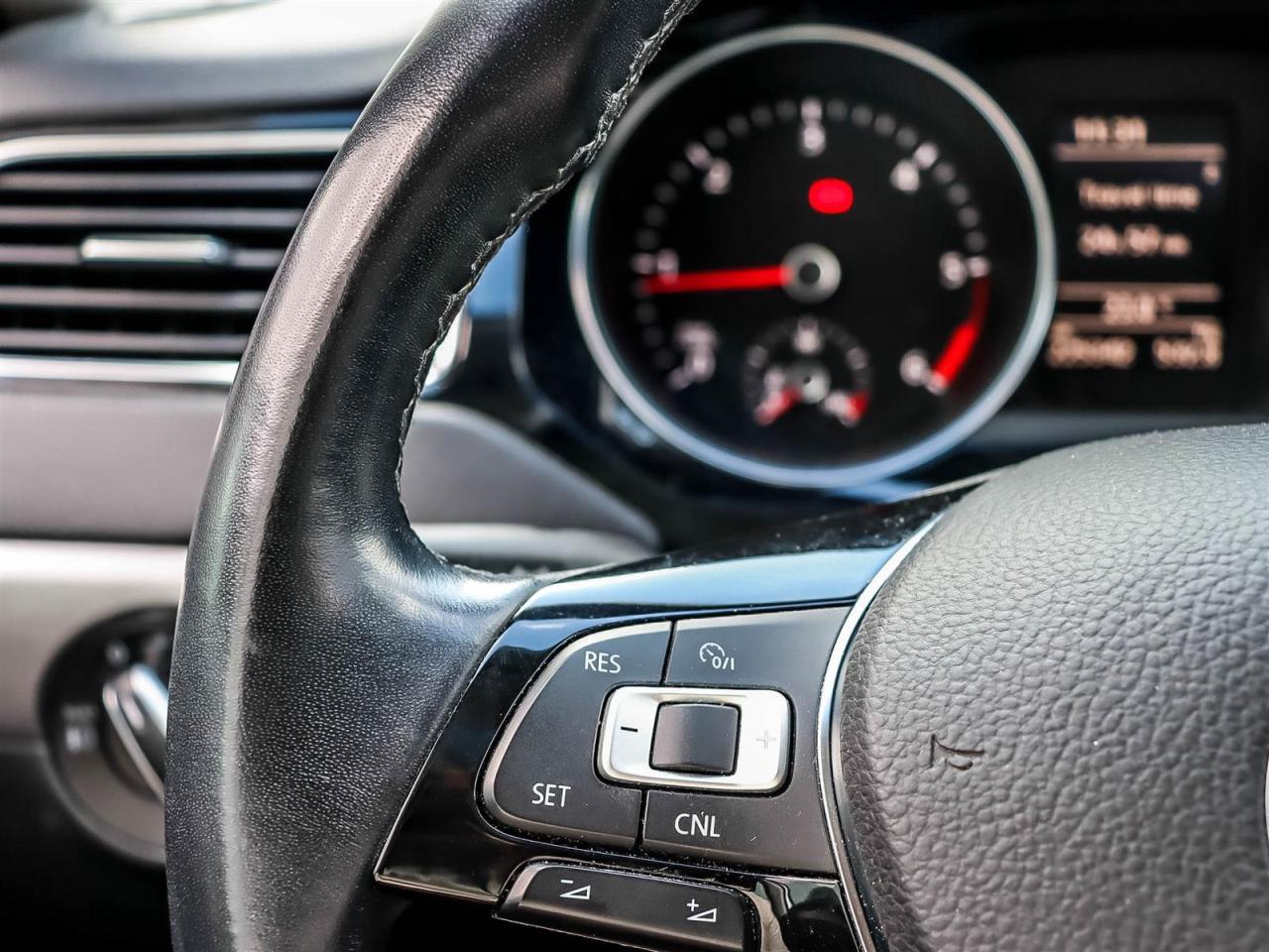 2015 Volkswagen Jetta 2.0 TDI Highline Photo