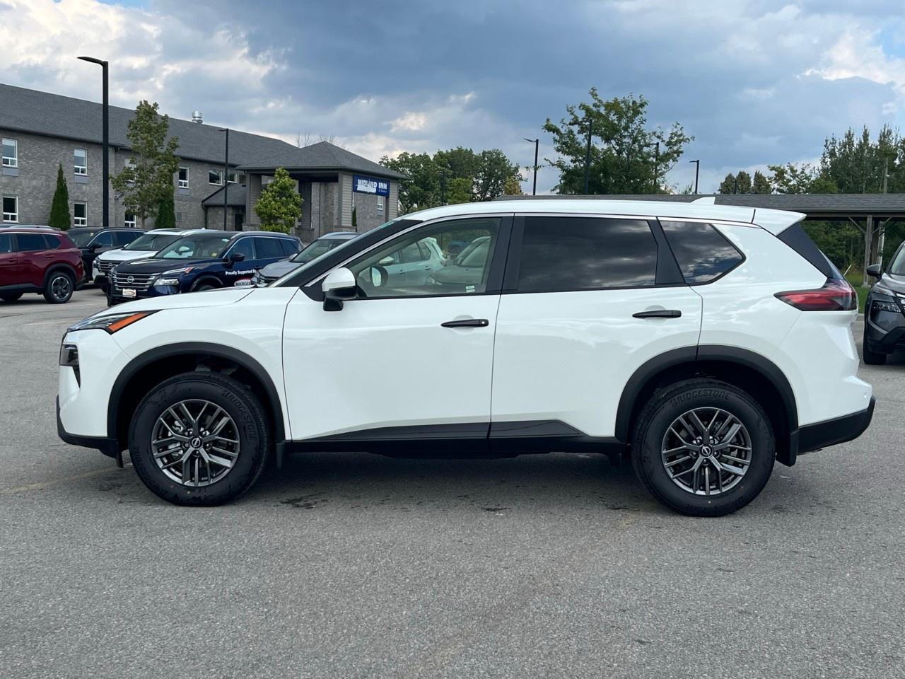 2026 Nissan Rogue AWD S Photo3