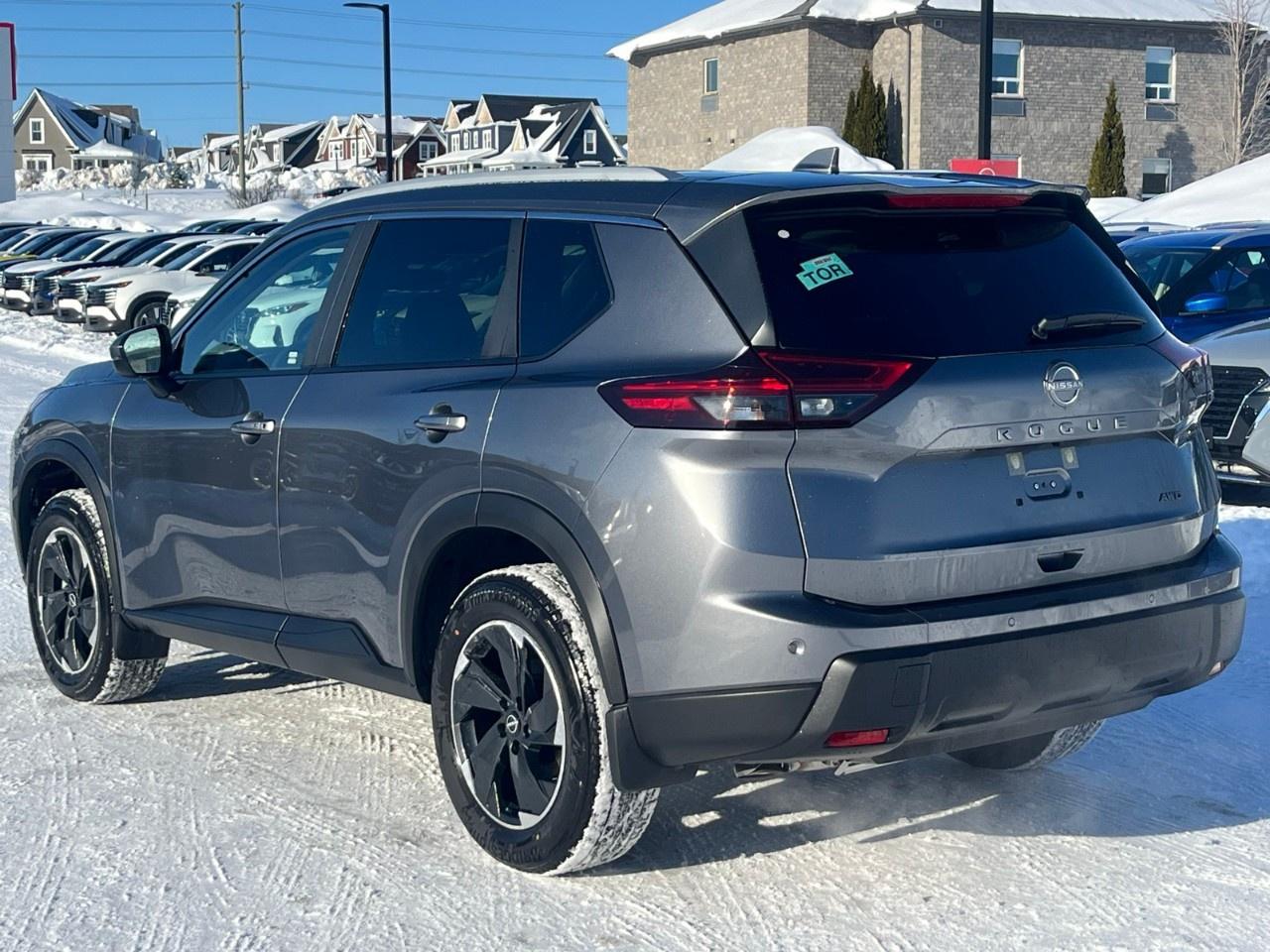 2026 Nissan Rogue AWD SV Moonroof Photo