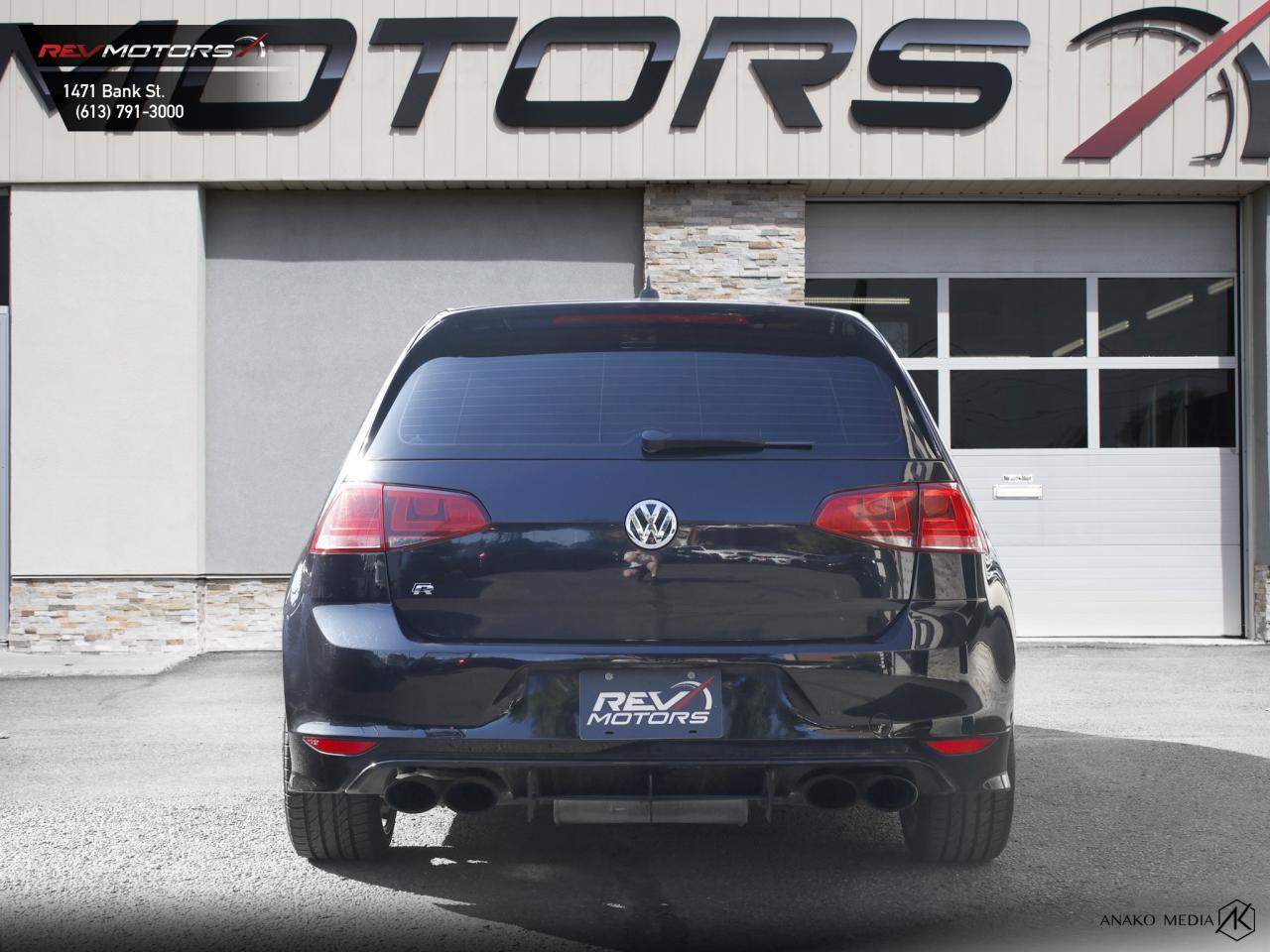 2016 Volkswagen Golf R Base Photo2