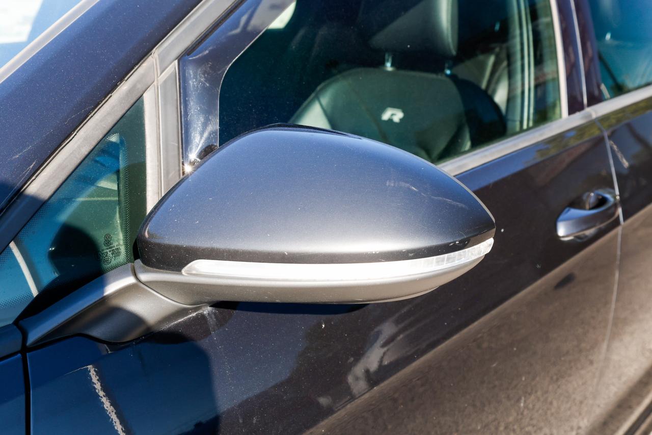 2016 Volkswagen Golf R Base Photo