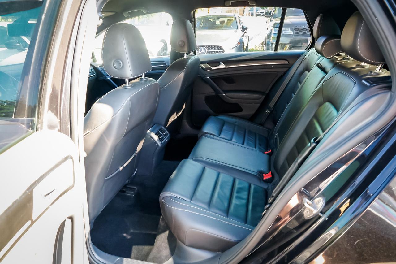 2016 Volkswagen Golf R Base Photo