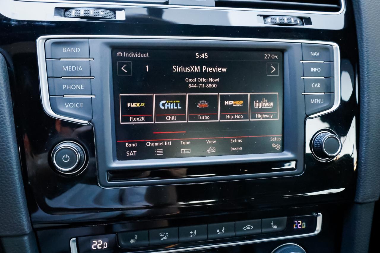 2016 Volkswagen Golf R Base Photo