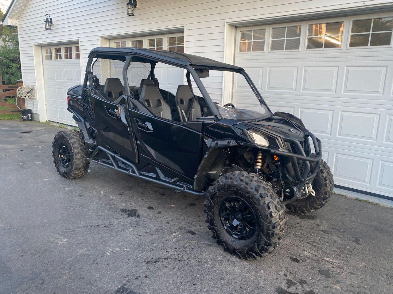 2023 Can-Am MAVERICK 1000  - Photo #4