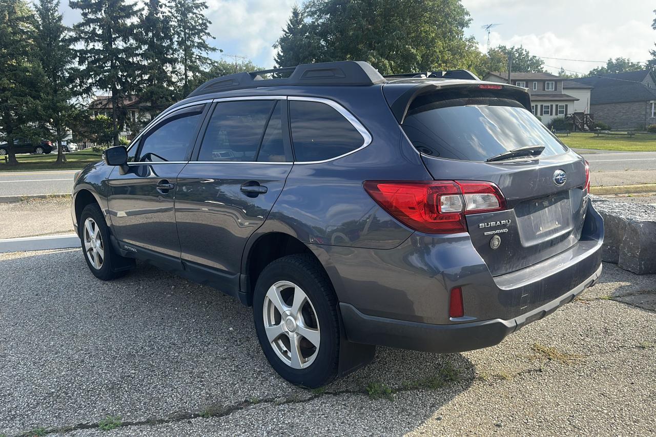 2016 Subaru Outback 2.5i w/Touring Pkg - Photo #2