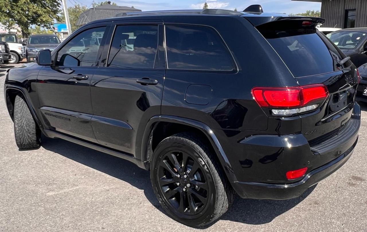 2019 Jeep Grand Cherokee Altitude Photo2
