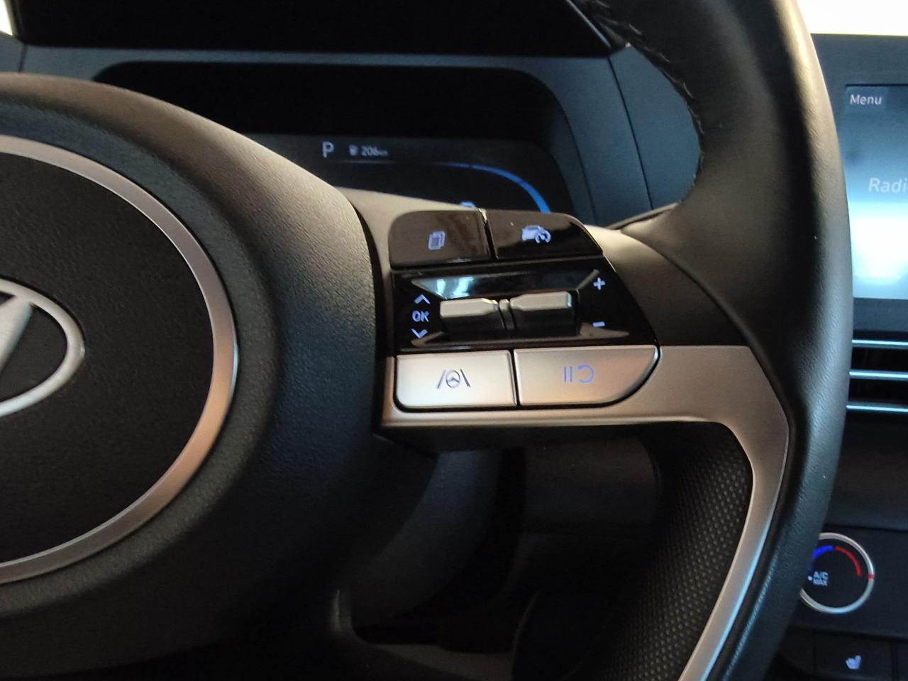 2024 Hyundai Elantra Preferred Photo0