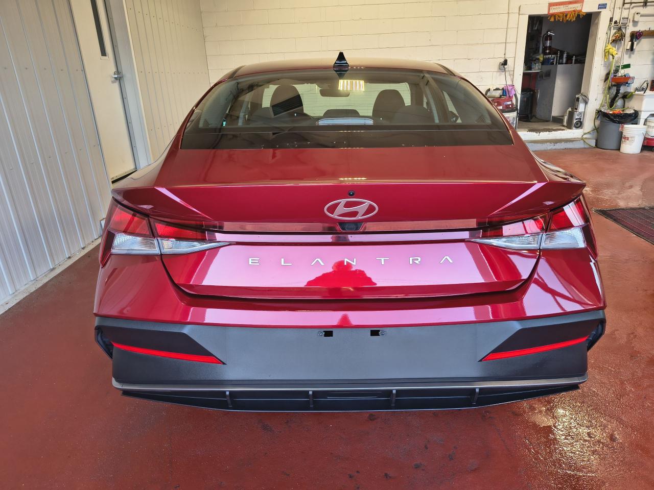 2024 Hyundai Elantra Preferred Photo0