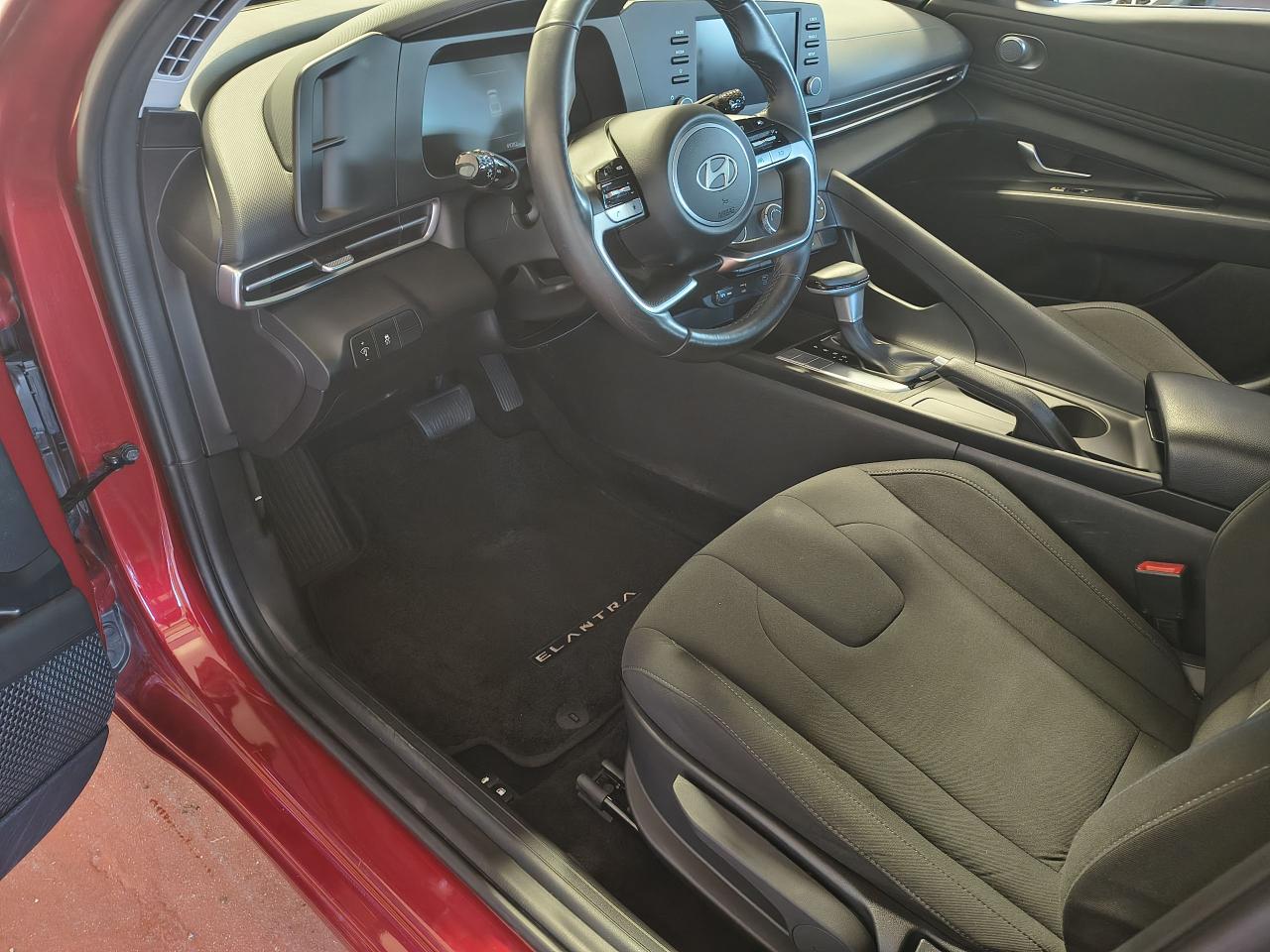 2024 Hyundai Elantra Preferred Photo0