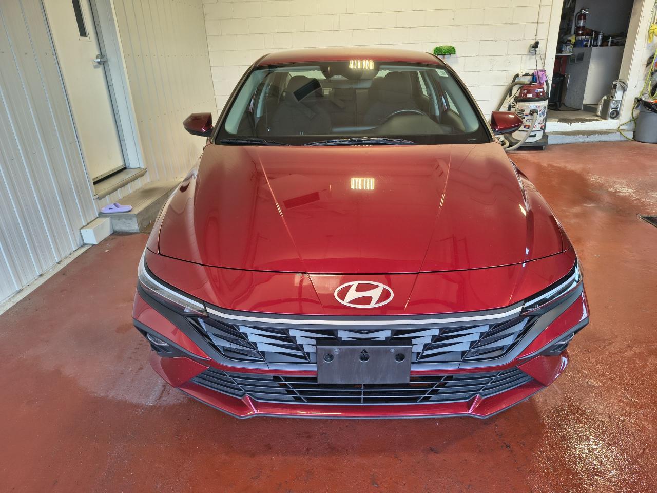 2024 Hyundai Elantra Preferred Photo0