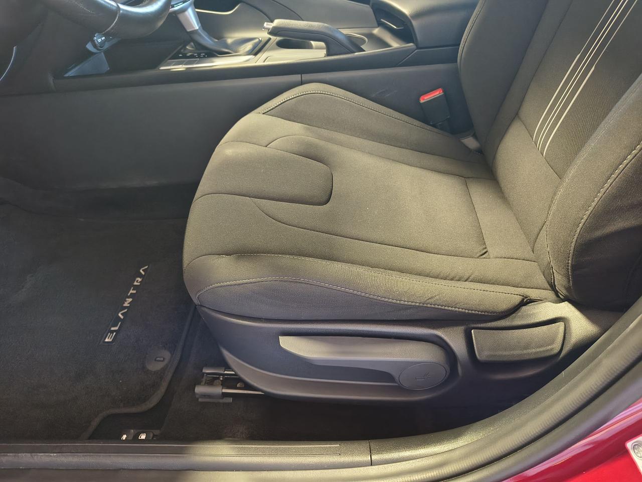 2024 Hyundai Elantra Preferred Photo0