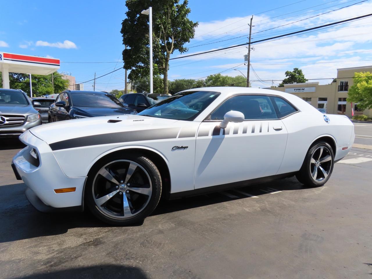 2013 Dodge Challenger R/T Classic - 6-SPEED MANUAL - LOW LOW KMS Photo3