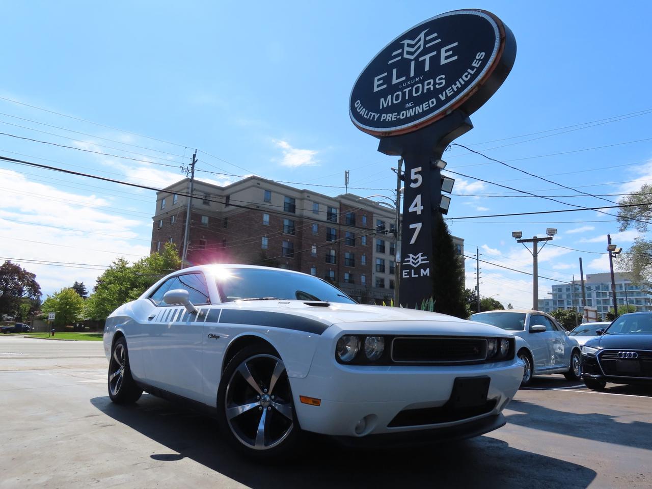 2013 Dodge Challenger R/T Classic - 6-SPEED MANUAL - LOW LOW KMS Photo