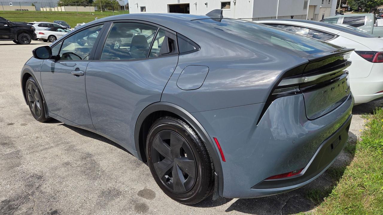2024 Toyota Prius Prime SE - Photo #2
