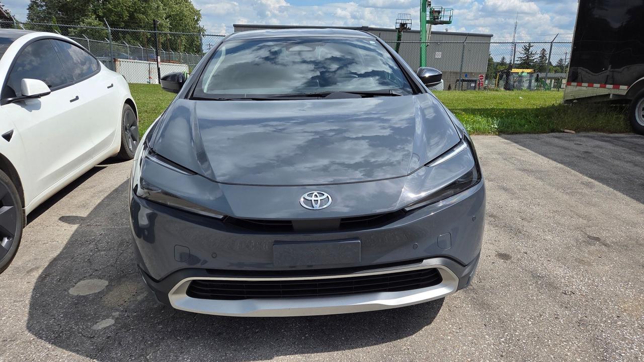 2024 Toyota Prius Prime SE - Photo #3