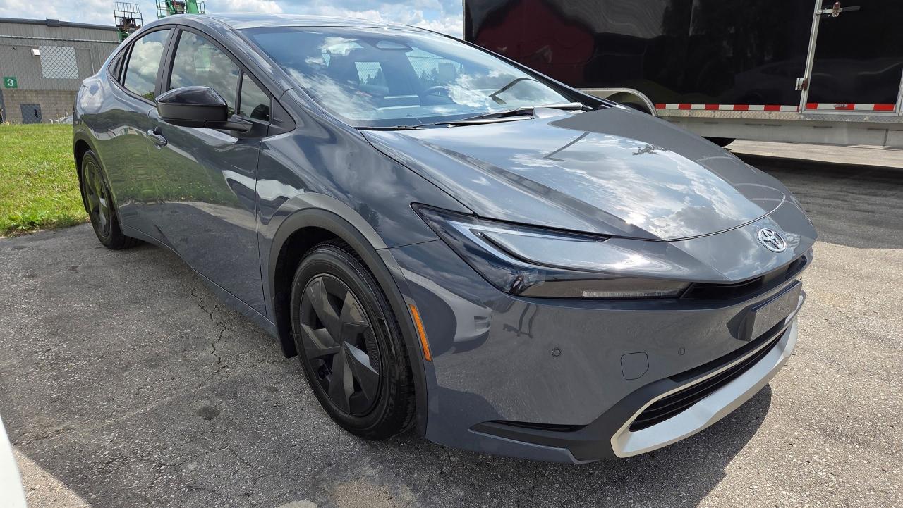 2024 Toyota Prius Prime SE - Photo #4