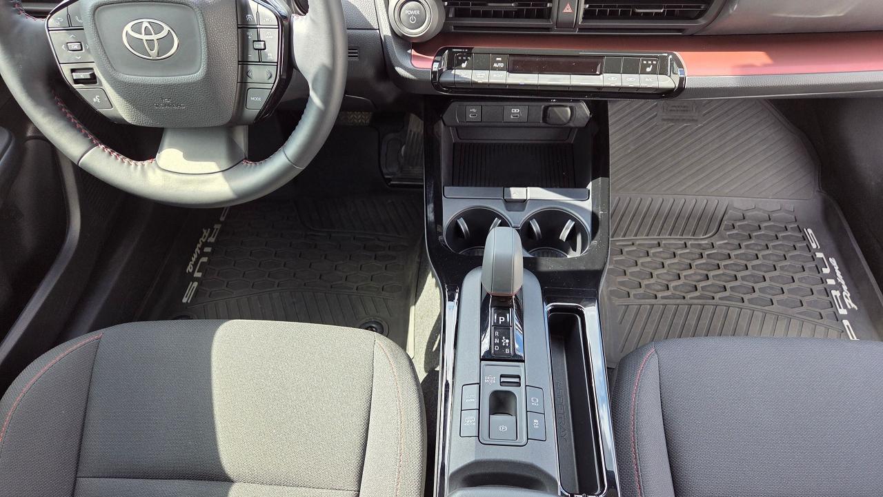 2024 Toyota Prius Prime SE - Photo #12