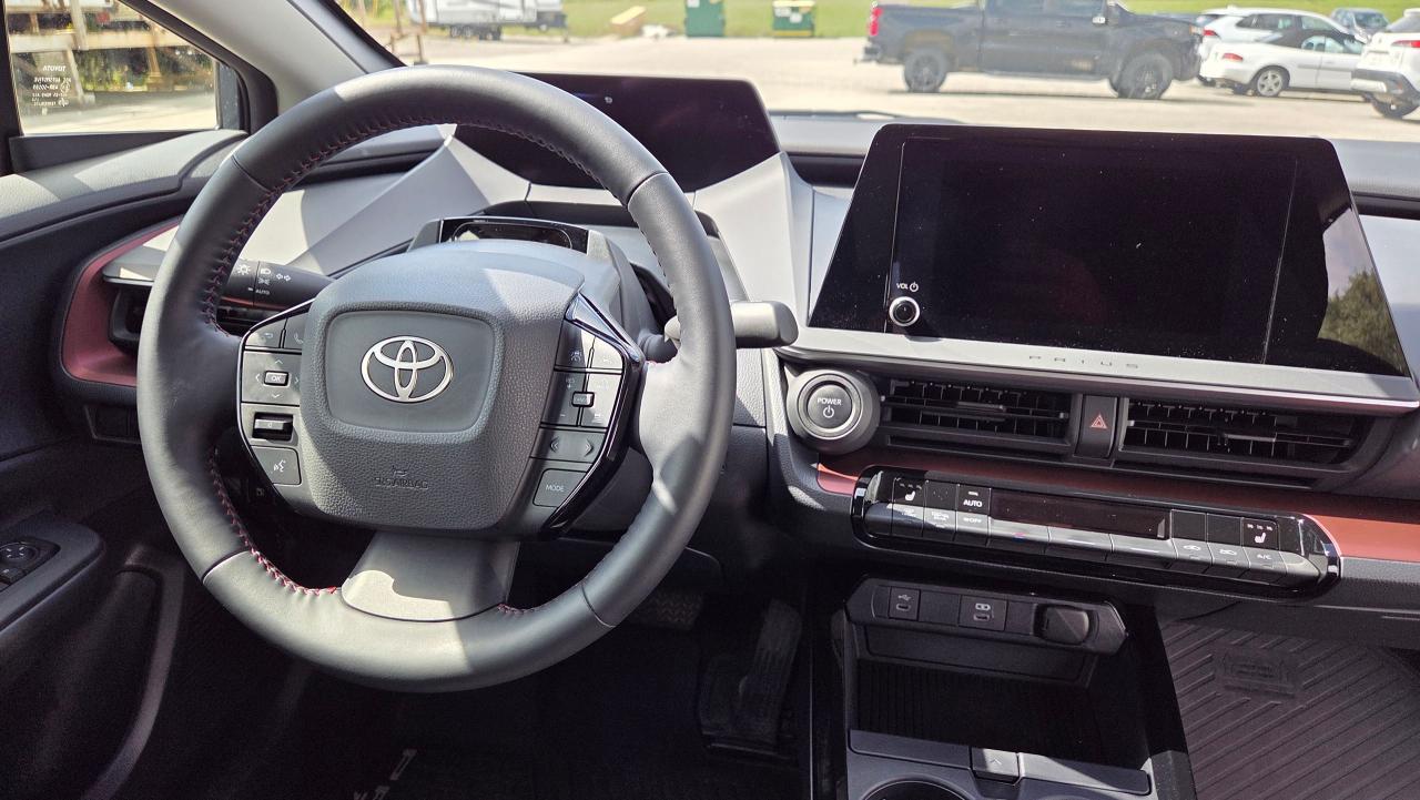 2024 Toyota Prius Prime SE - Photo #13