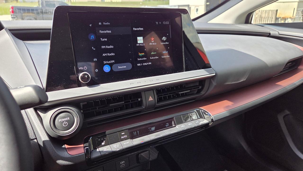 2024 Toyota Prius Prime SE - Photo #15