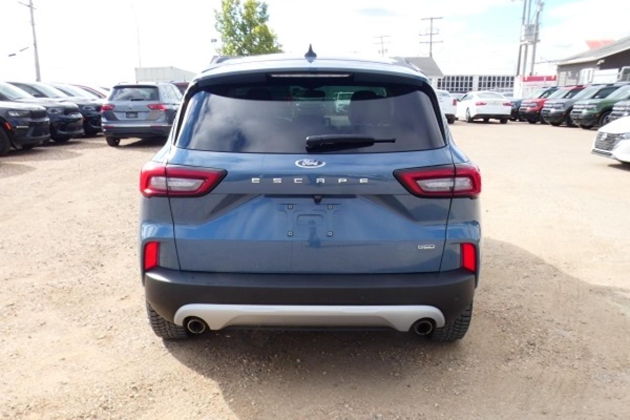 2024 Ford Escape PHEV Hybrid FWD w/Htd L.wrap, NAV, BUC - Photo #7