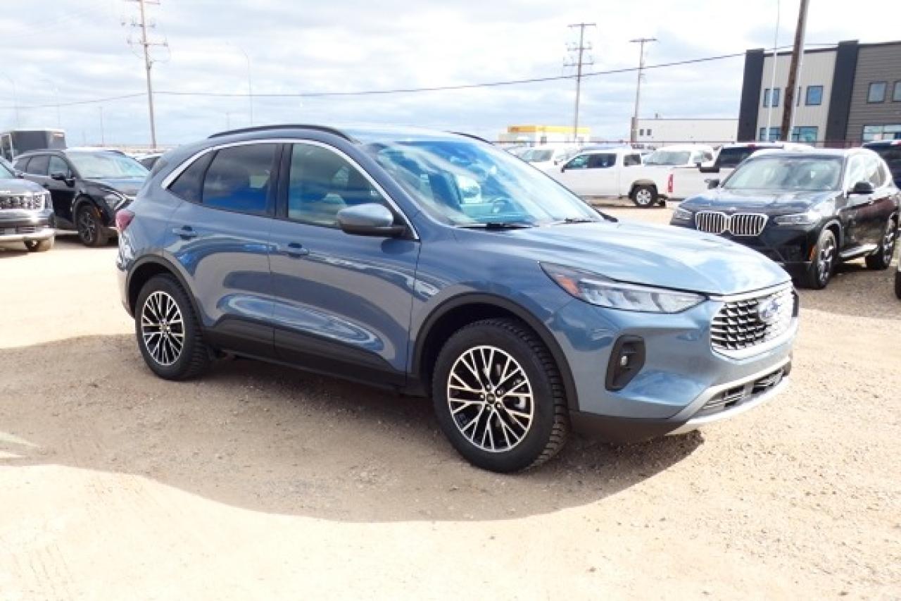 2024 Ford Escape PHEV Hybrid FWD w/Htd L.wrap, NAV, BUC - Photo #4