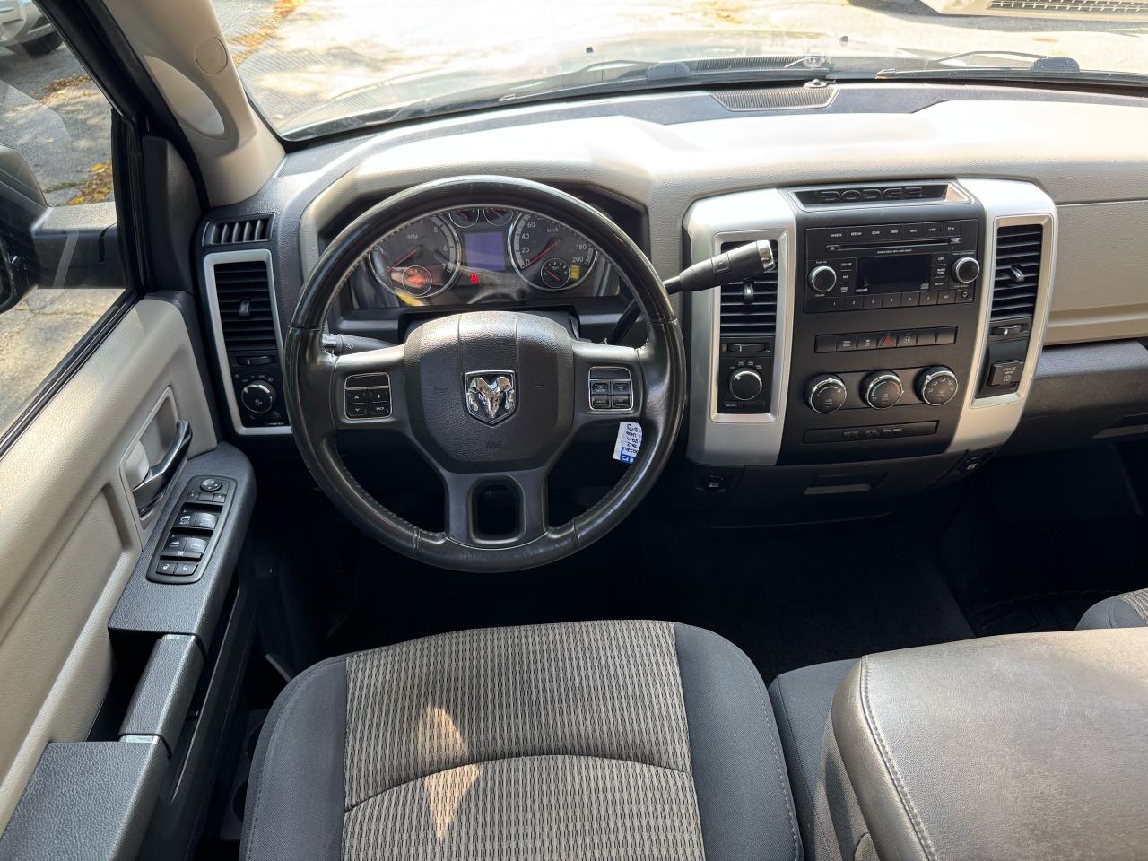 2012 RAM 1500 Big Horn Hemi - 4X4 - Photo #10