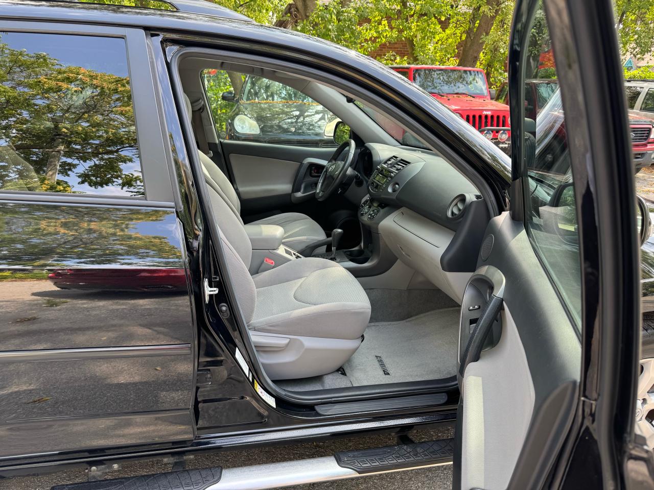 2010 Toyota RAV4 LIMITED  - Photo #17