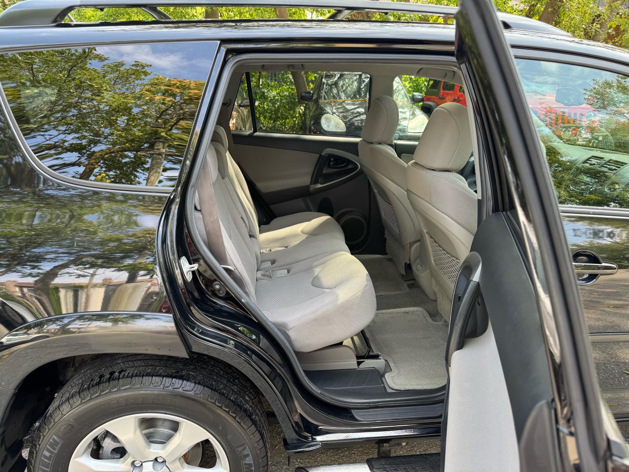 2010 Toyota RAV4 LIMITED  - Photo #15