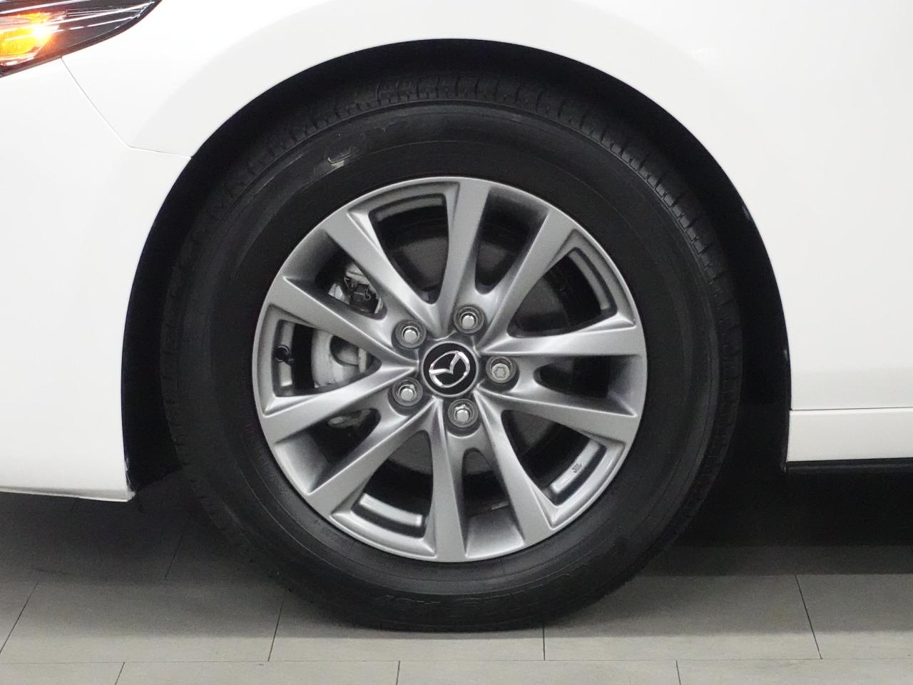 2024 Mazda MAZDA3 GS | Leather | Sunroof | ACC | BSM | CarPlay