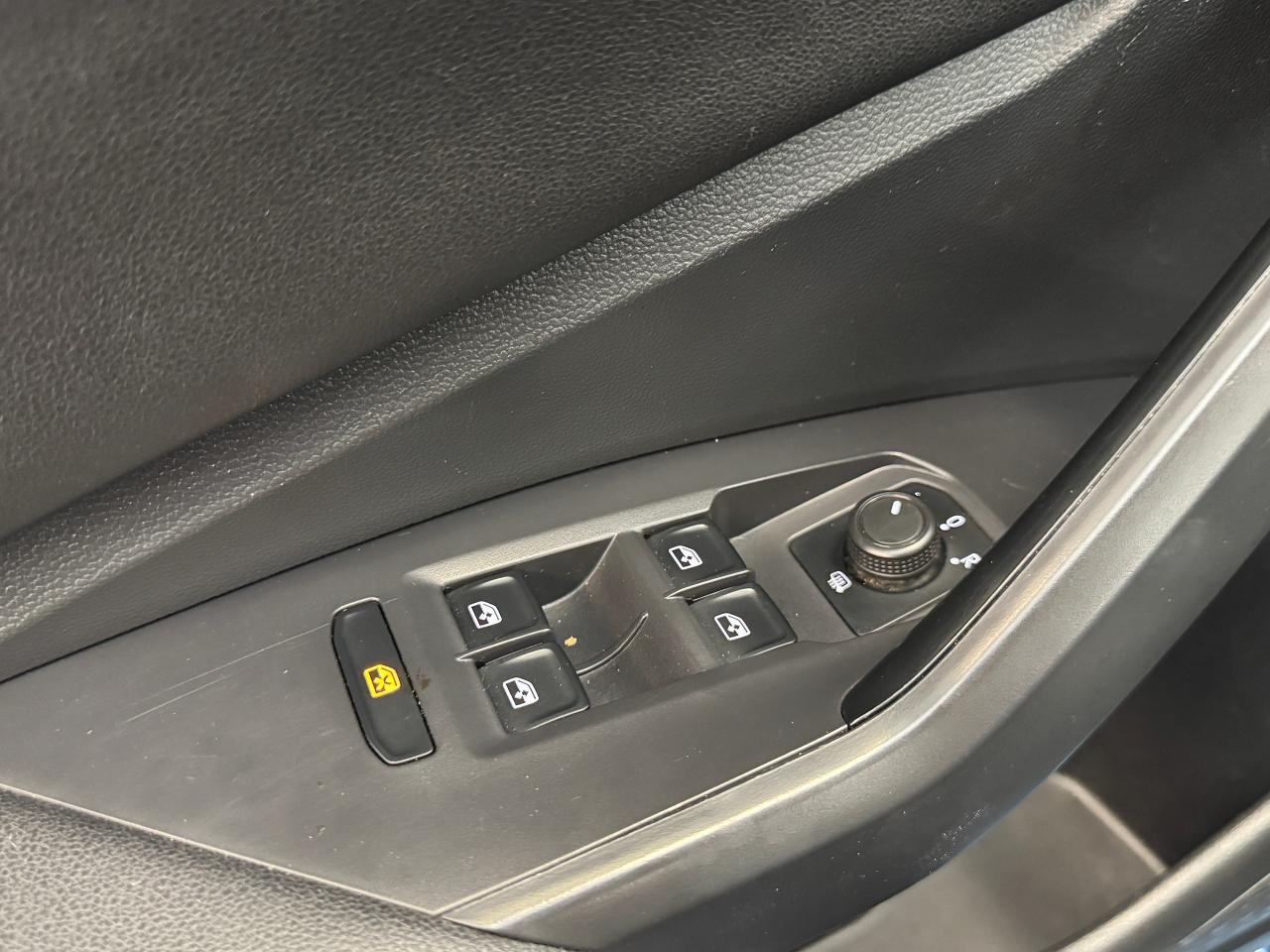 2019 Volkswagen Jetta Comfortline+New Tires+Brakes+ApplePlay+A/C - Photo #44