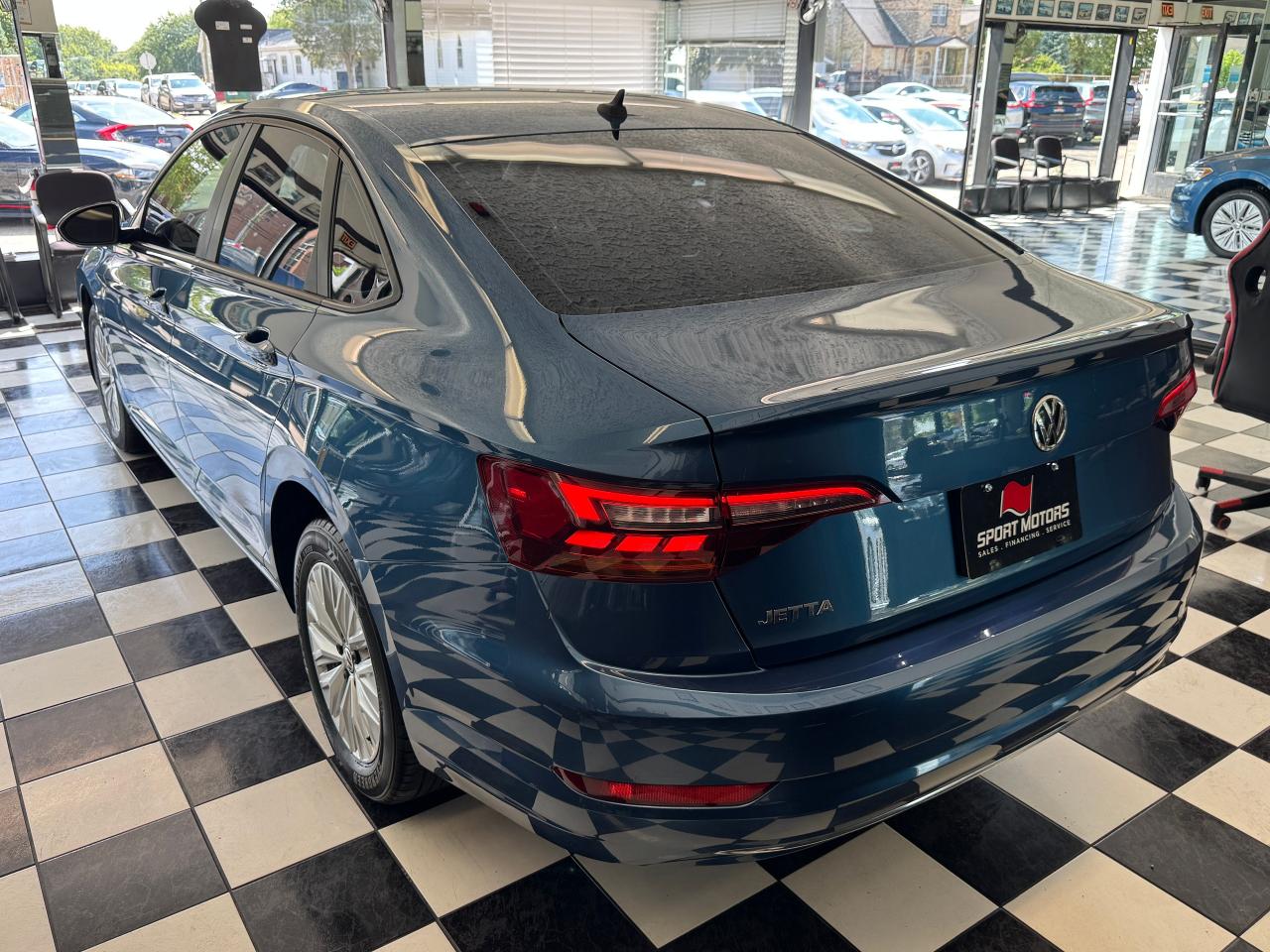 2019 Volkswagen Jetta Comfortline+New Tires+Brakes+ApplePlay+A/C Photo3
