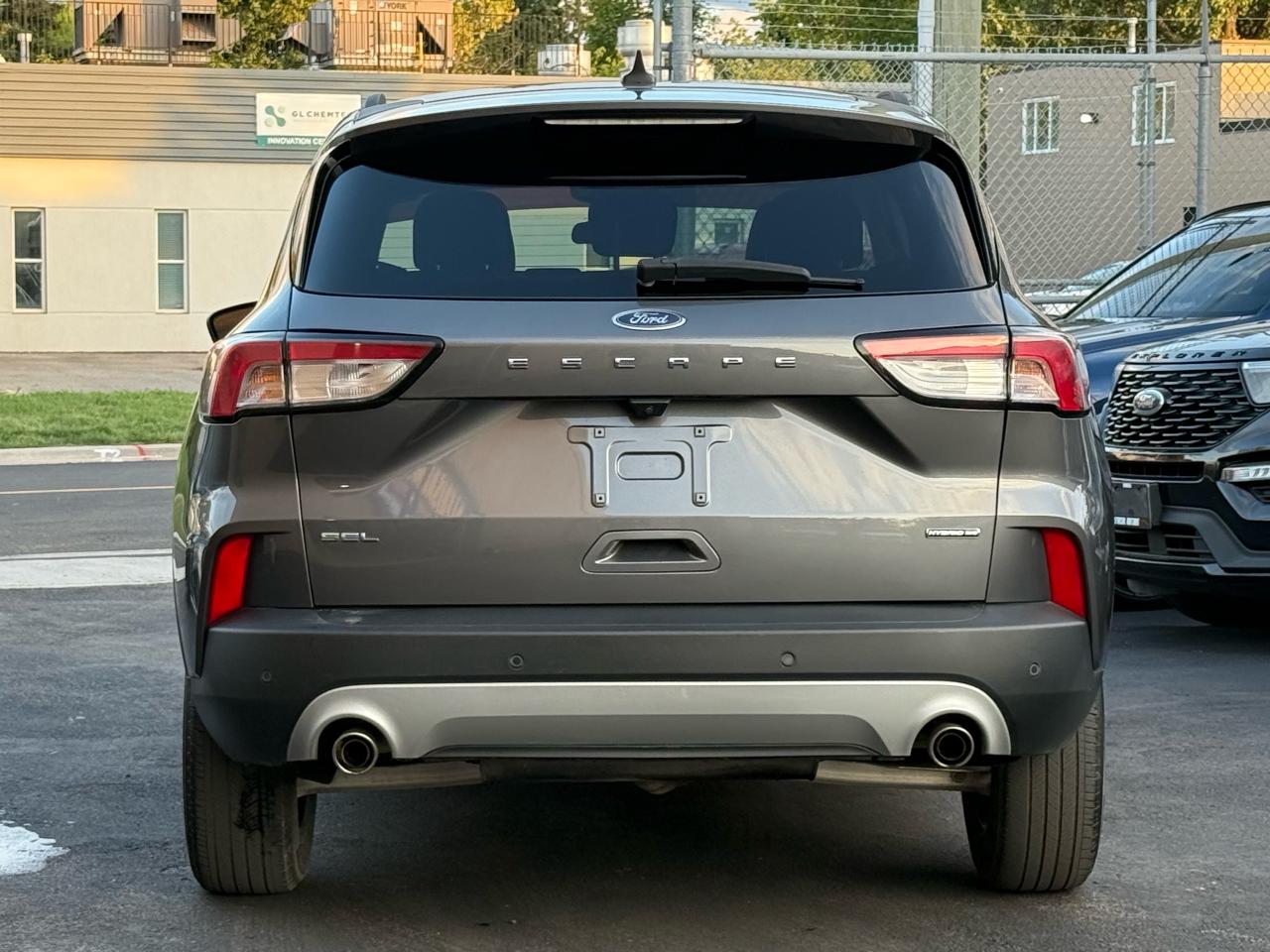2021 Ford Escape SEL Hybrid - Photo #4