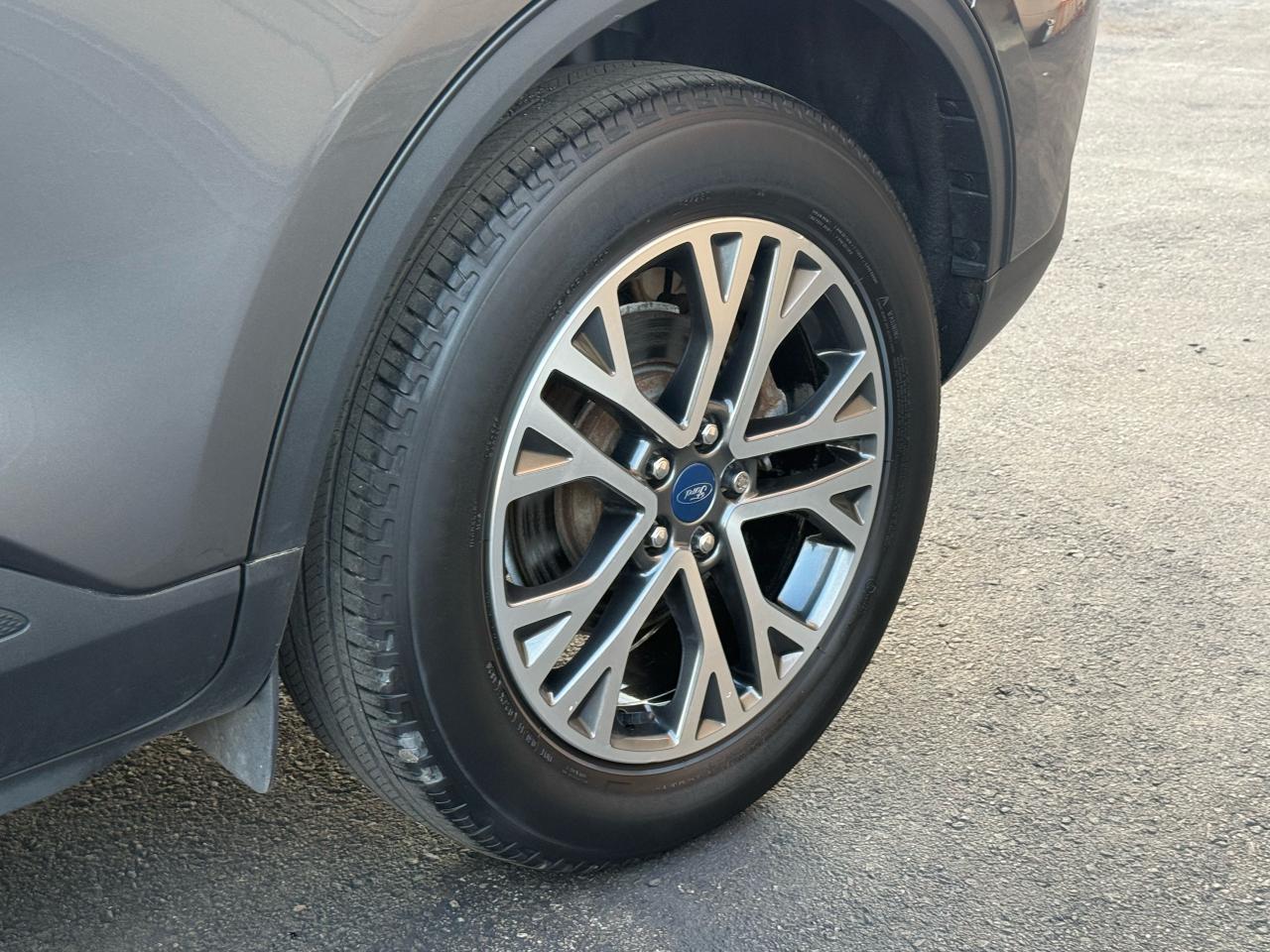 2021 Ford Escape SEL Hybrid - Photo #17