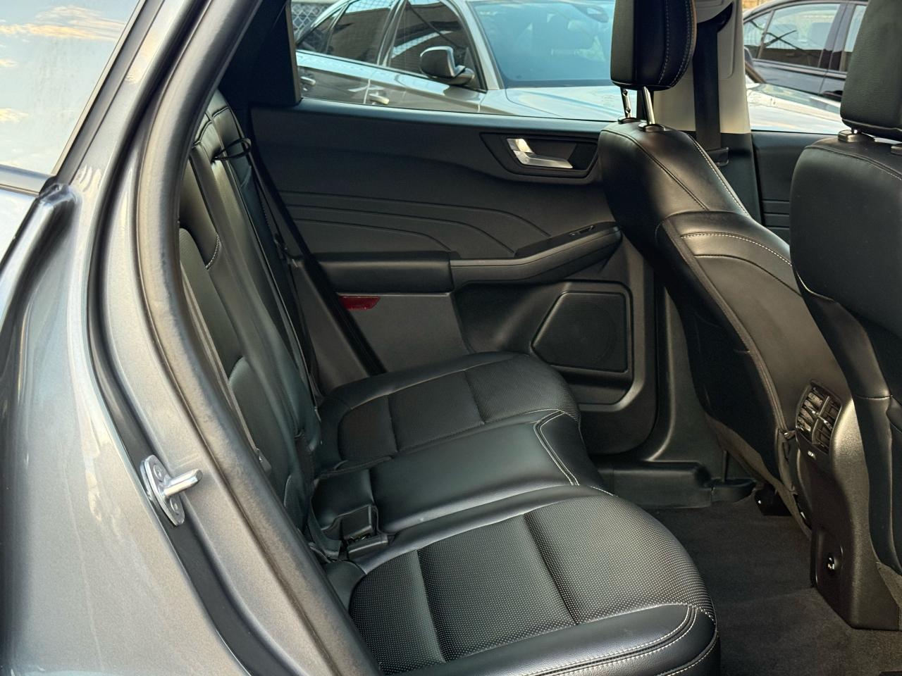 2021 Ford Escape SEL Hybrid - Photo #13