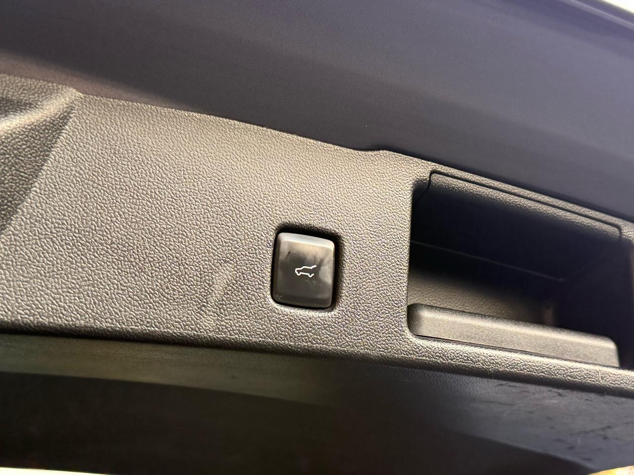 2021 Ford Escape SEL Hybrid - Photo #15